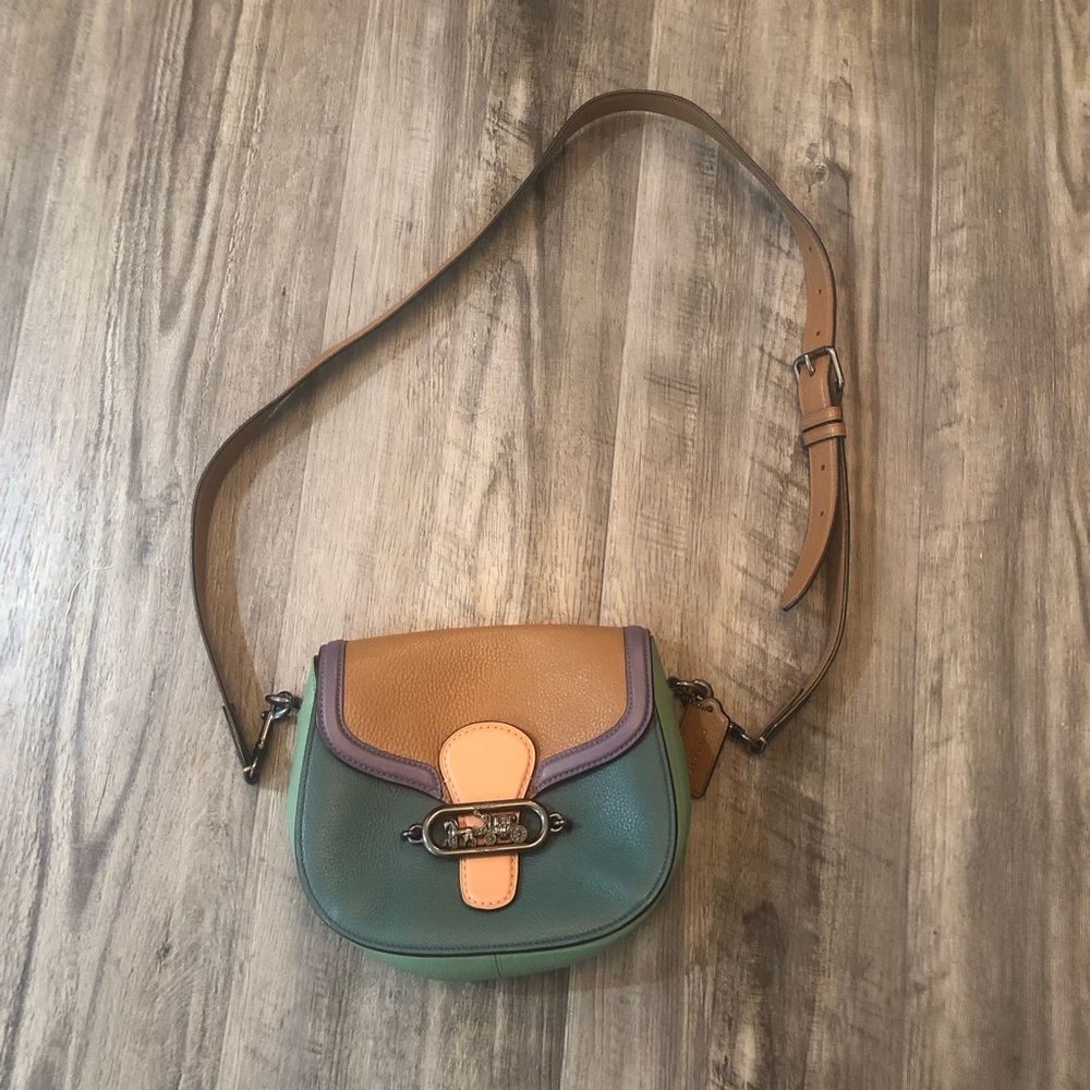 Like new coach saddle bag crossbody